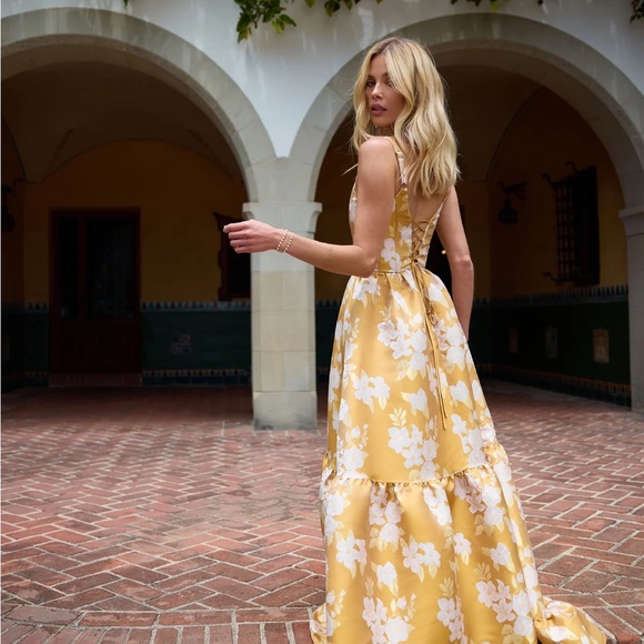 The Avery Dress in Gold Baroque Floral - Picture 2 of 6